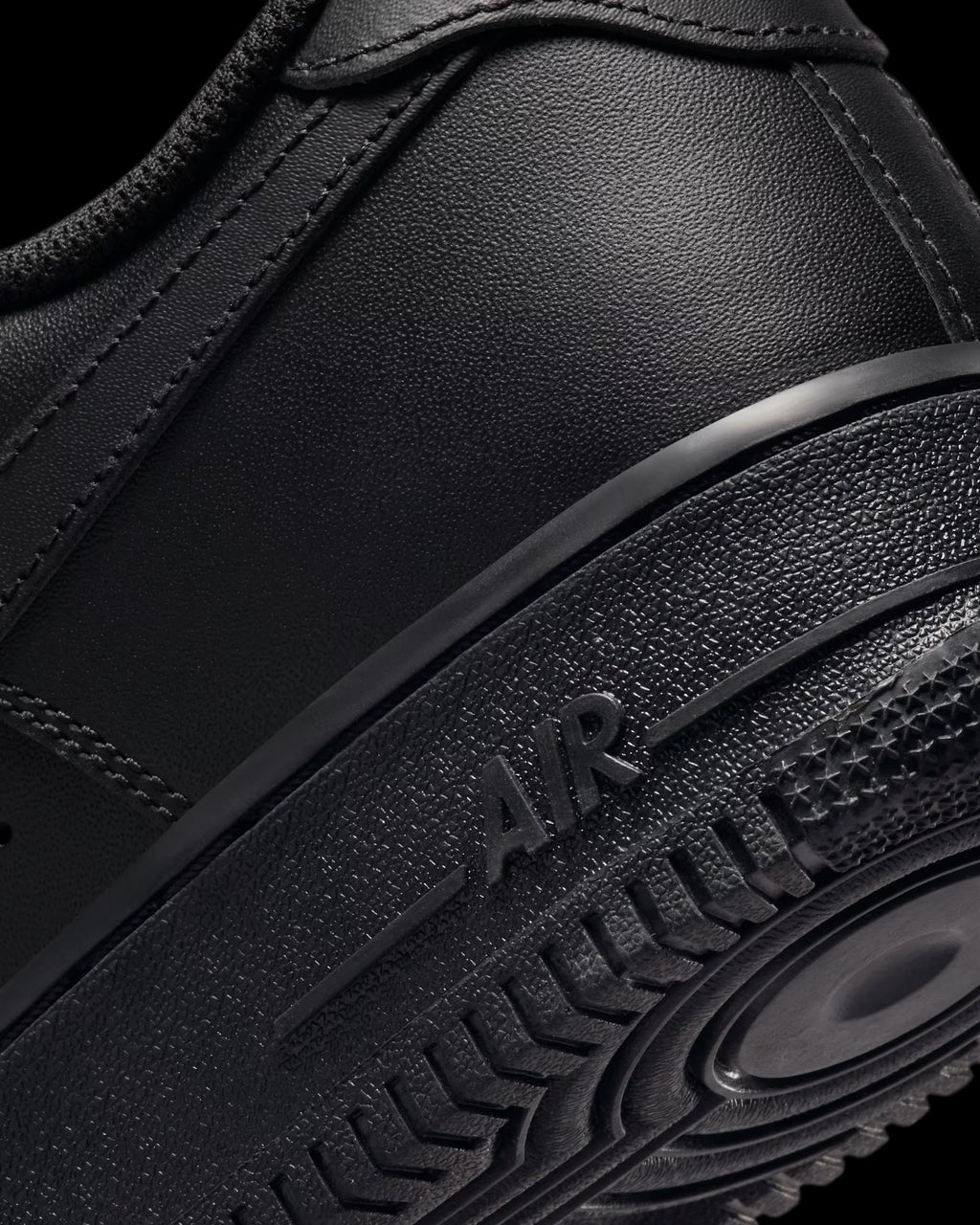 Nike Air Force 1 “Black”